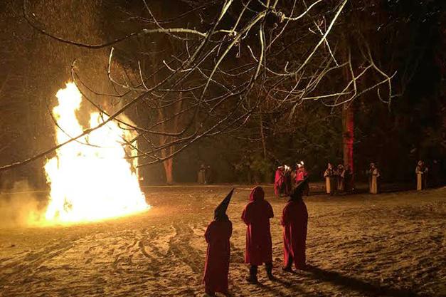 Cavalese (Trento): Controlli in valle di Fassa, sequestrati manganelli e  tirapugni