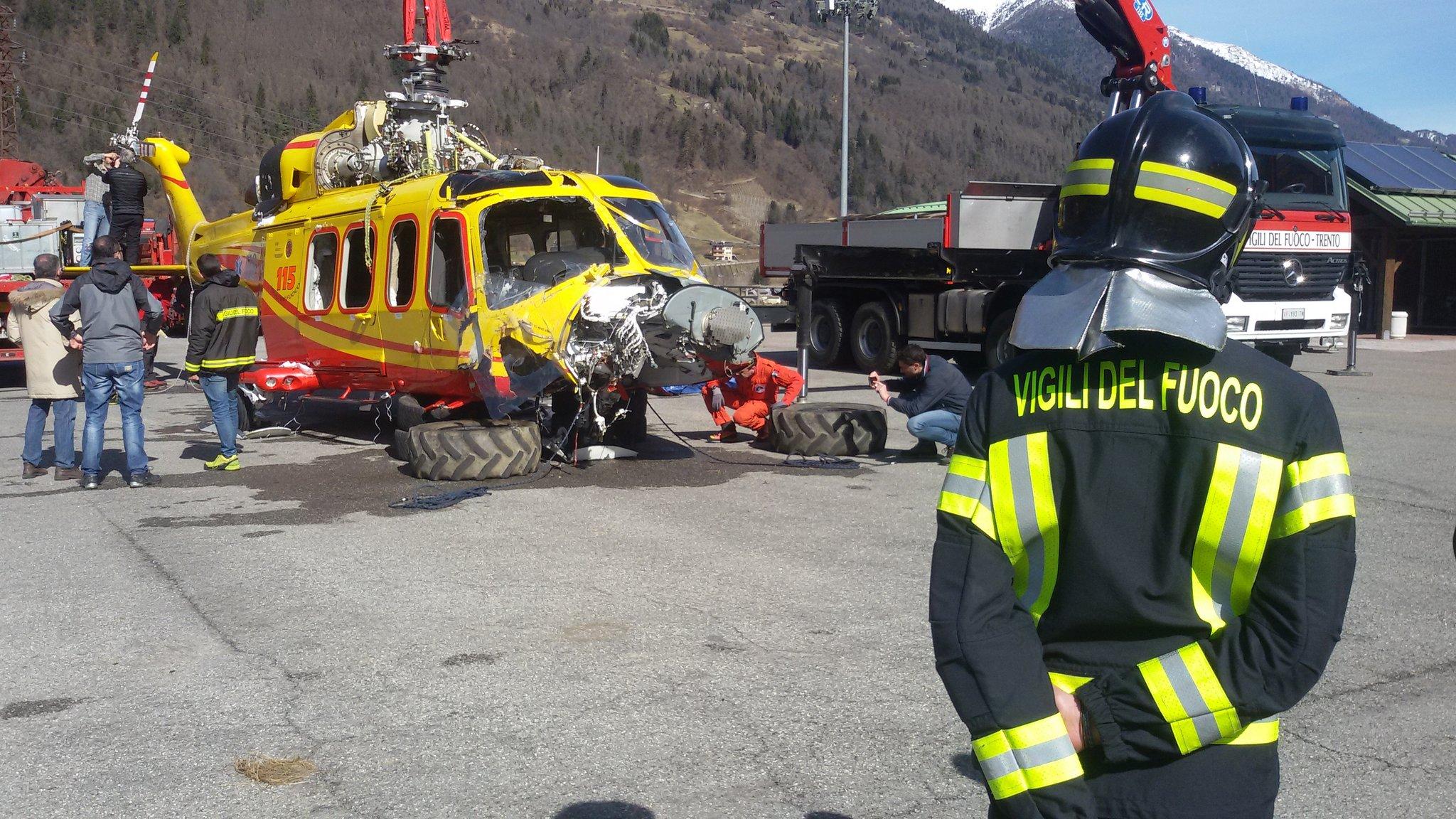 Il Recupero Dell'elicottero Precipitato - Foto | L'Adige.it