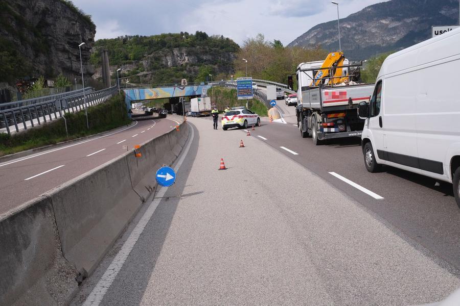 Trento, Lo Schianto Che Ha Mandato In Tilt La Tangenziale - Foto | L ...