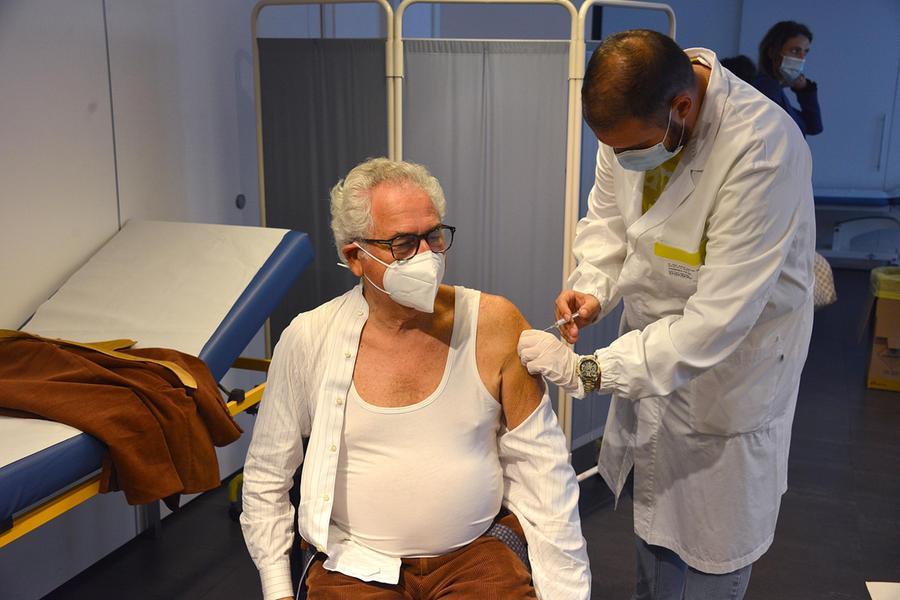 Vaccino Per L’influenza, Si Parte Il 2 Novembre, Prima Gli Over 60, Gli ...