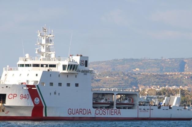 A Reggio Calabria Nave Dattilo Con 589 Migranti A Bordo Attualità L