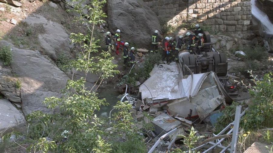 La Tragedia Del Tir A Laces: La Vittima è Un Camionista Residente A ...