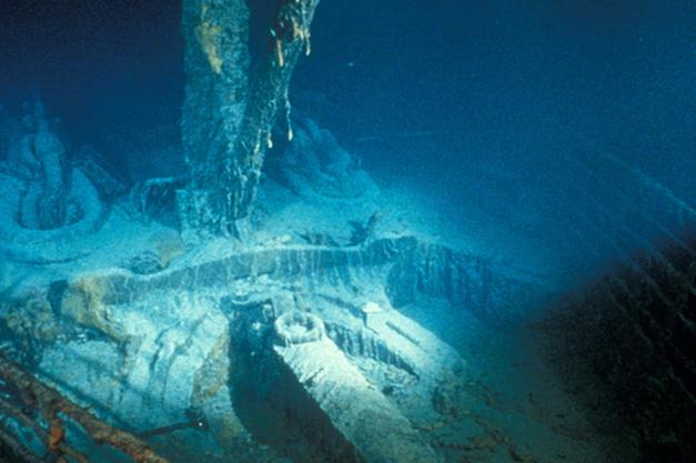 Titanic. Ancora 70 ore d'ossigeno per i 5 (tre milionari) del Titan