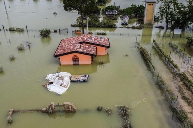 Laura Pausini's house after the flood in Emilia-Romagna