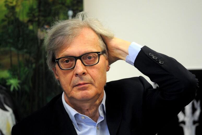 «Deve 715mila Euro Al Fisco», Sgarbi Indagato A Roma Per L’acquisto Di ...